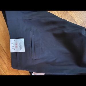 New Pull on skinny black dress pants